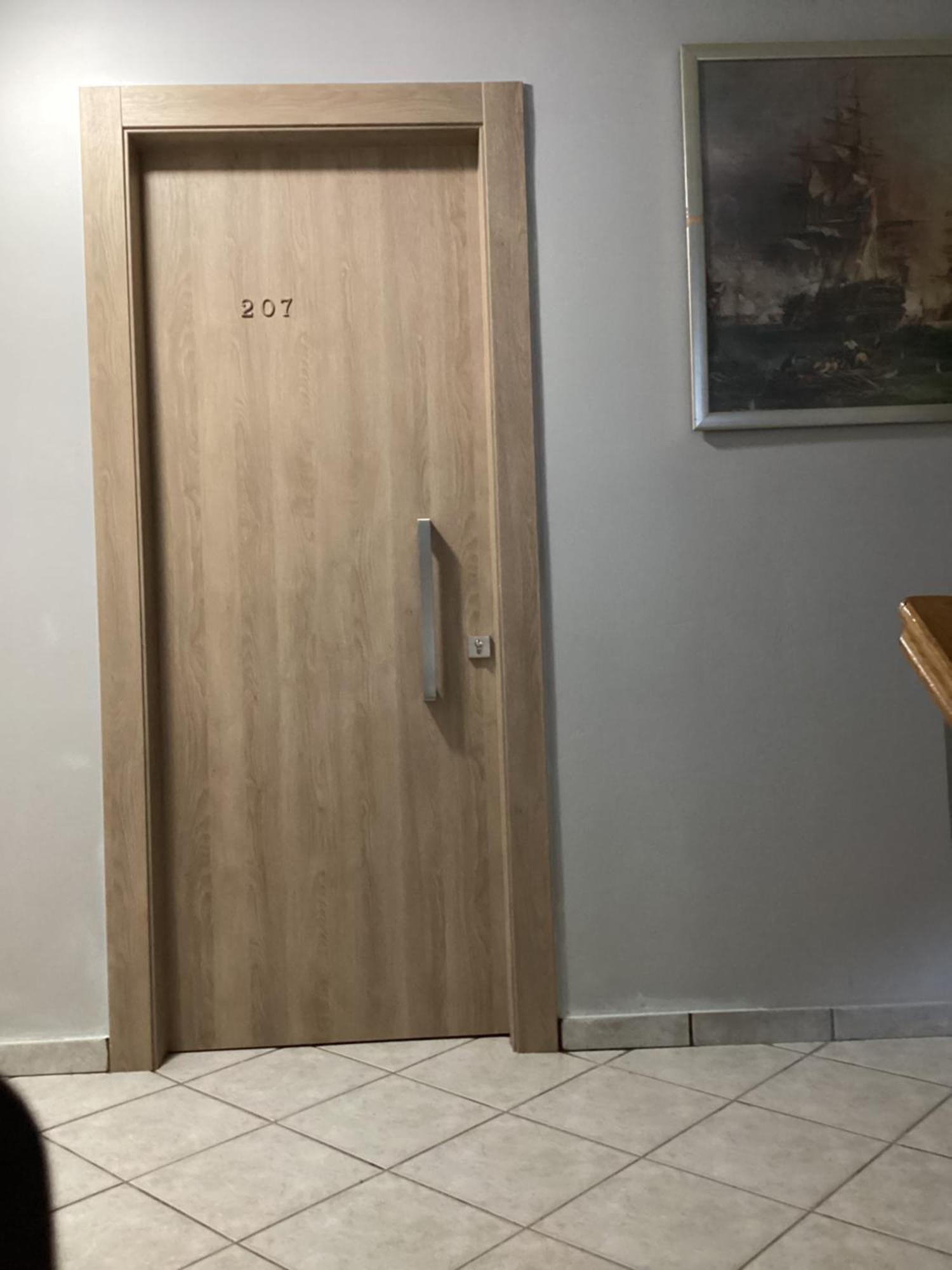 Alexandros Aparthotel Kamena Vourla Quarto foto